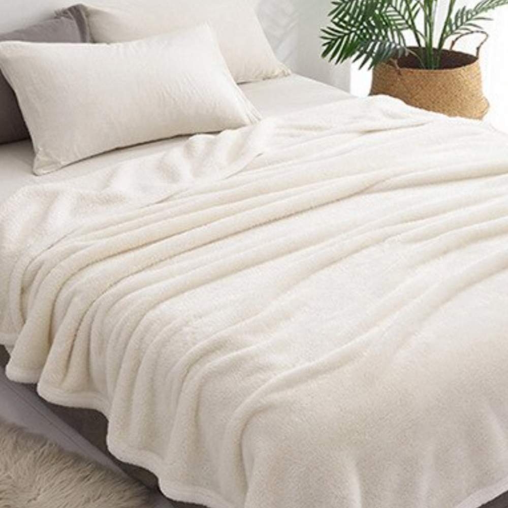 Fluffy Blanket: image 6